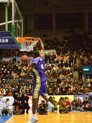 图片报：多特视阿斯拉尼为吉拉西潜在替代者，拜仁也有关注