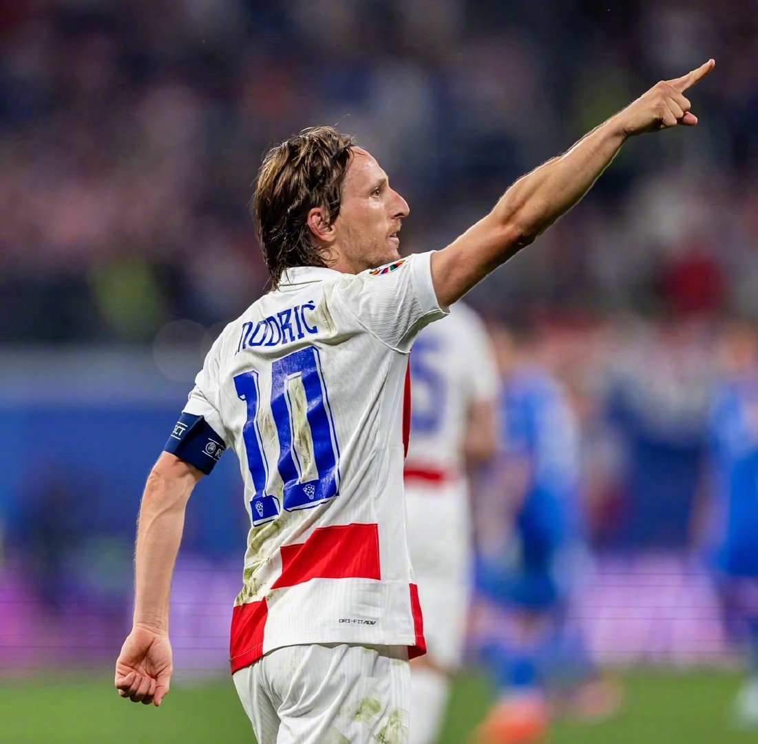 对杜达已4连胜！林昀儒两局落后5分均完成逆转 男单八强第一席出炉