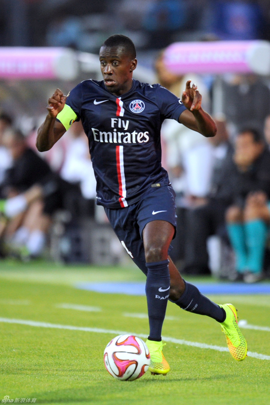 眼眶塌陷！赵鸿刚拳击生涯或终结，转型还是再战成艰难抉择