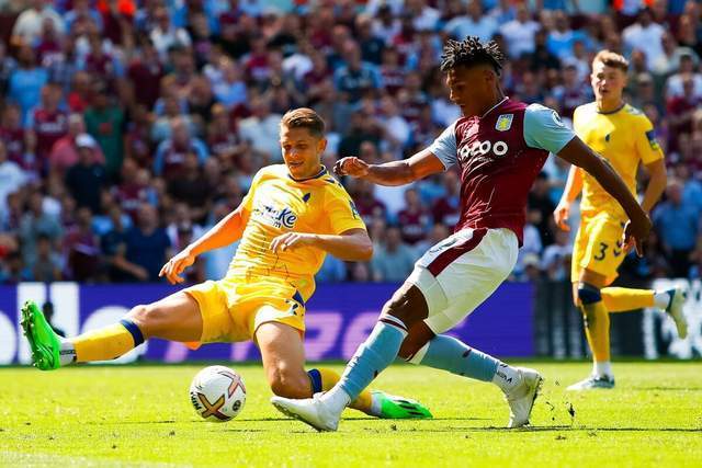 胡尔克完成职业生涯500球里程碑，球迷打出巨型TIFO致敬